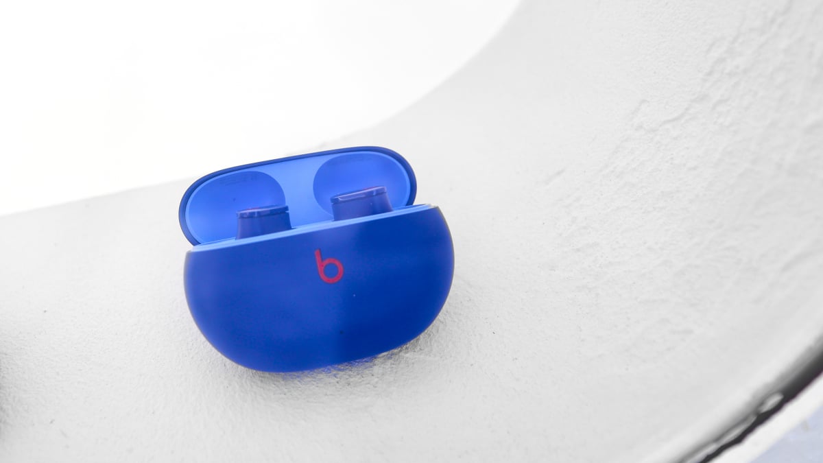 apple-memperbaiki-kelemahan-beats-studio-buds-yang-memungkinkan-peretas-mendengarkan-percakapan