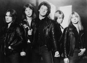 Iron Maiden Menerapkan Area Berdiri Tanpa Telepon di Pertunjukan Paris La Défense Arena
