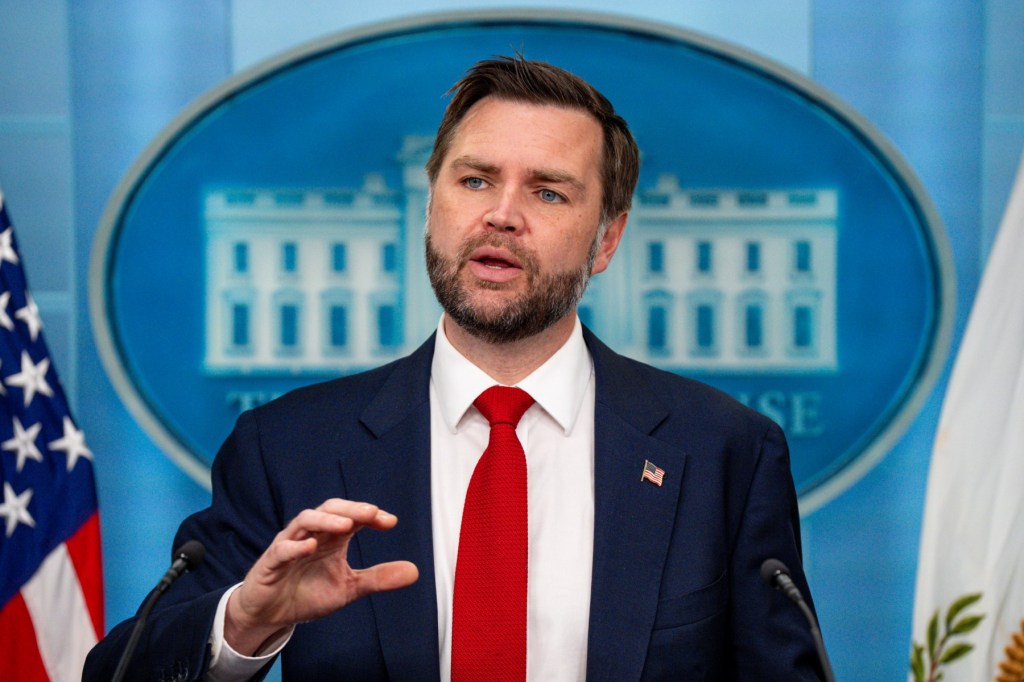 wakil-presiden-jd-vance-bercanda-diddy-adalah-‘teolog-kristen-hebat’-saat-mempromosikan-buku-baru