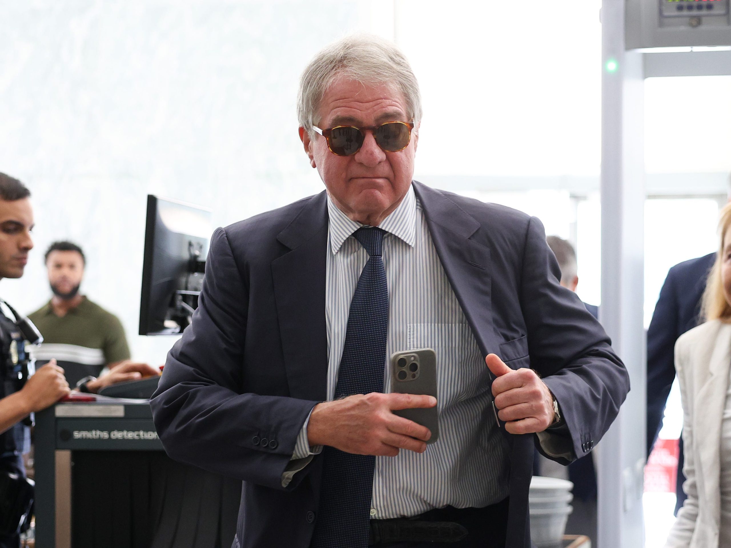panggilan-pengadilan-komite-dpr-leon-black-di-tengah-wawancara-tertutup-tentang-jeffrey-epstein