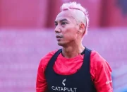 novri-setiawan-catat-sejarah,-jadi-pemain-pertama-persik-dengan-skema-transfer-ke-semen-padang