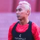 novri-setiawan-catat-sejarah,-jadi-pemain-pertama-persik-dengan-skema-transfer-ke-semen-padang