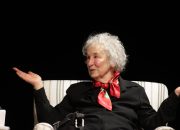 margaret-atwood-mengatakan-masalah-ai-adalah-‘sampah-masuk,-sampah-keluar’