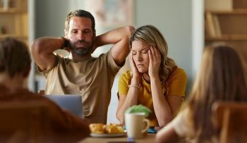 5 Cara Memutus Rantai Toxic Parenting, Anak Tumbuh di Lingkungan Sehat