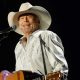 konser-‘finale’-alan-jackson-adalah-perayaan-ikon-musik-country
