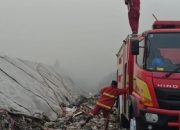 Kebakaran TPA Jatiwaringin Belum Padam, Api Bakar 2 Hektare Lahan