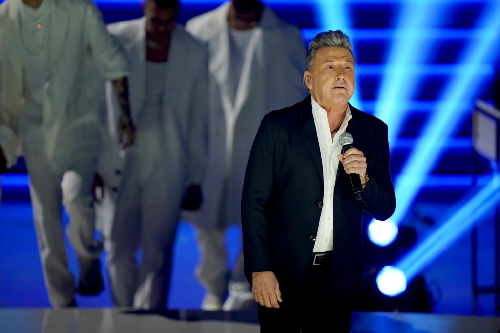 ricardo-montaner-menuntut-umg-atas-hak-katalog-musik:-‘klaim-kepemilikan-yang-salah’