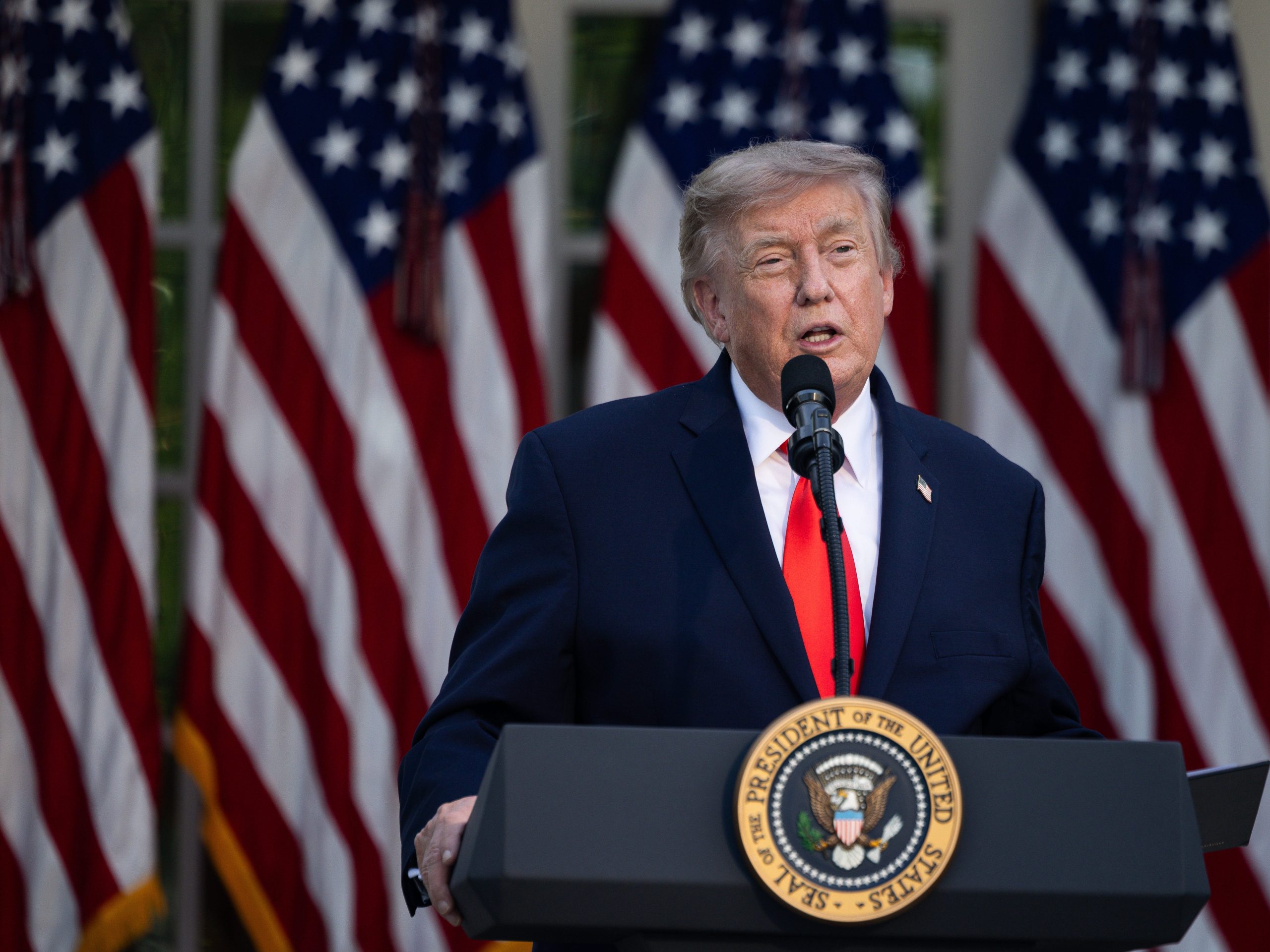 seorang-hakim-menghalangi-rencana-trump-untuk-membatasi-program-pengampunan-pinjaman-mahasiswa-bagi-pegawai-negeri