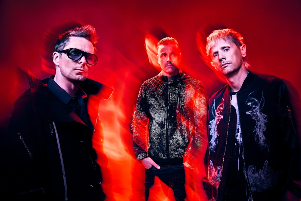 muse-melonjak-ke-no.-1-di-tangga-album-inggris-dengan-‘the-wow!-sinyal’