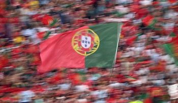 Presiden Portugal Ini Tidak Suka Sepak Bola, Berakhir Dikudeta Tentara
