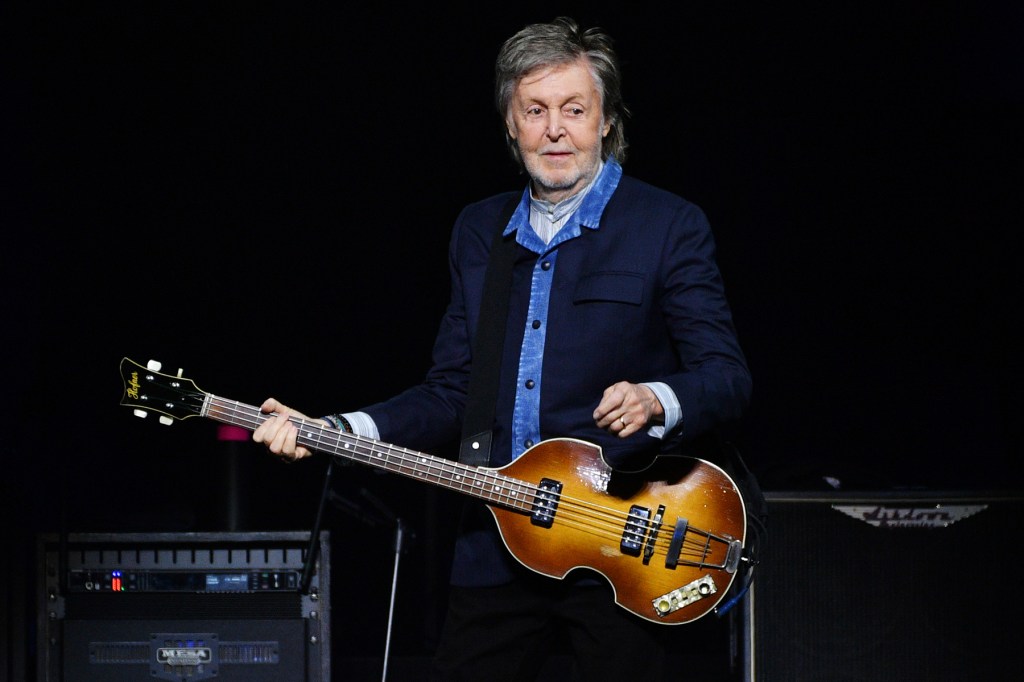 paul-mccartney-menghidupkan-kembali-beatles-klasik-di-pernikahan-taylor-swift-dan-travis-kelce