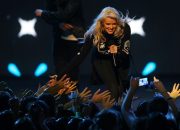 lauren-bennett,-penyanyi-‘party-rock-anthem’-&-anggota-grl,-meninggal-pada-usia-37
