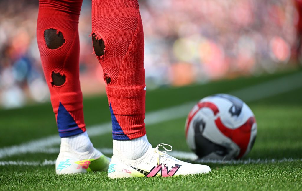 ilmu-pengetahuan-di-balik-mengapa-pemain-sepak-bola-di-piala-dunia-2026-memotong-kaus-kakinya