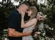 Jadi Penghulu, Adam Sandler Pesan Ini ke Taylor Swift dan Travis Kelce