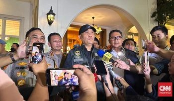 Usai Digeledah, Lantai 2 Kafe de’Clan di Cipete Disegel Polisi