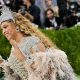 beyonce,-suki-waterhouse,-teddy-swims,-feid-&-lainnya:-panduan-musik-baru-jumat