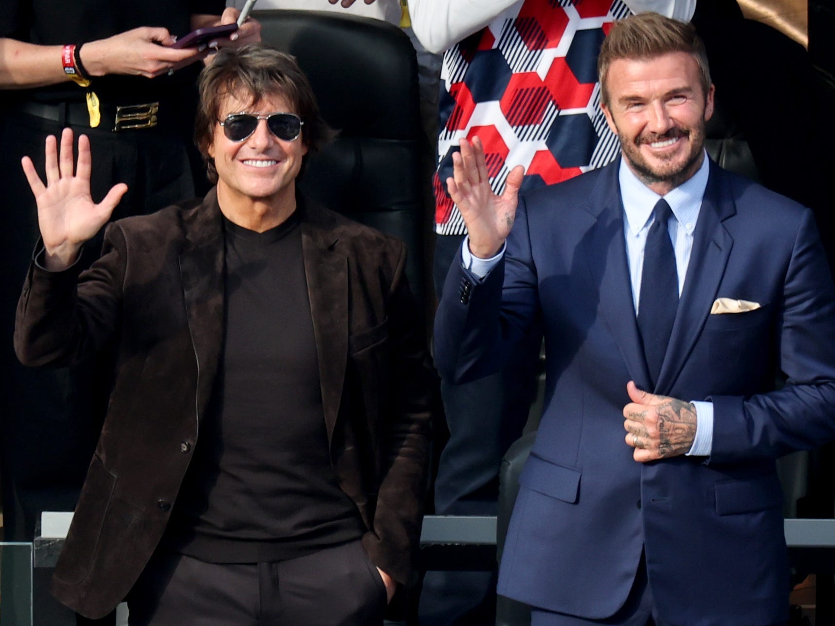 semua-selebriti-terlihat-menyemangati-tim-favorit-mereka-di-piala-dunia