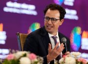 raksasa-ai-mempelajari-apa-yang-sudah-diketahui-semua-orang-di-internet-modern