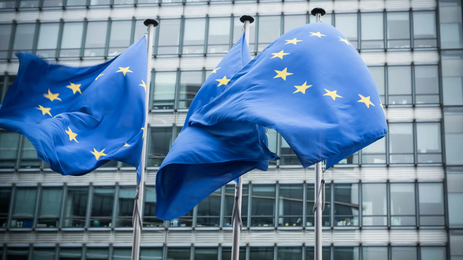 komisi-ue-pada-awalnya-menganggap-aplikasi-meta-membuat-ketagihan