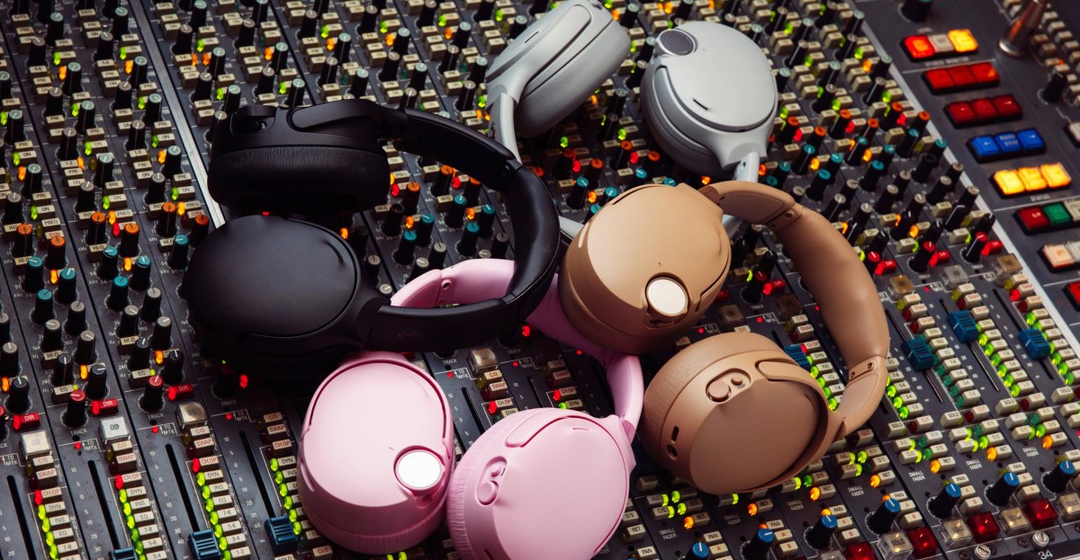 headphone-crusher-penguat-bass-skullcandy-kini-hadir-dengan-anc-bose