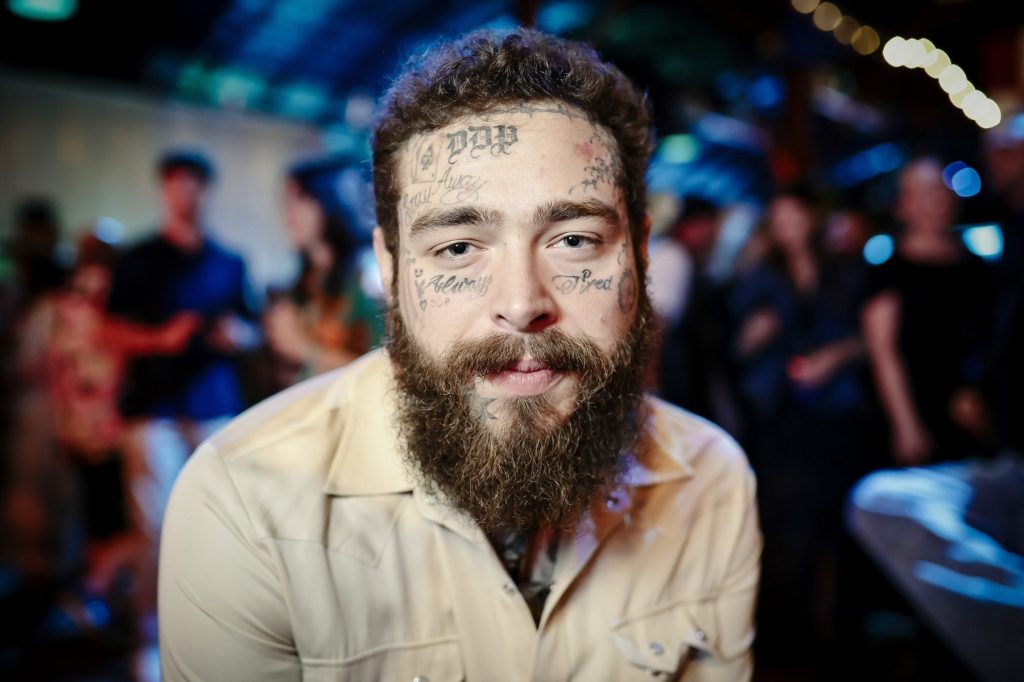post-malone-menggoda-kembalinya-ke-hip-hop:-‘mofo-yang-tidak-tahu-kapan-harus-pergi’