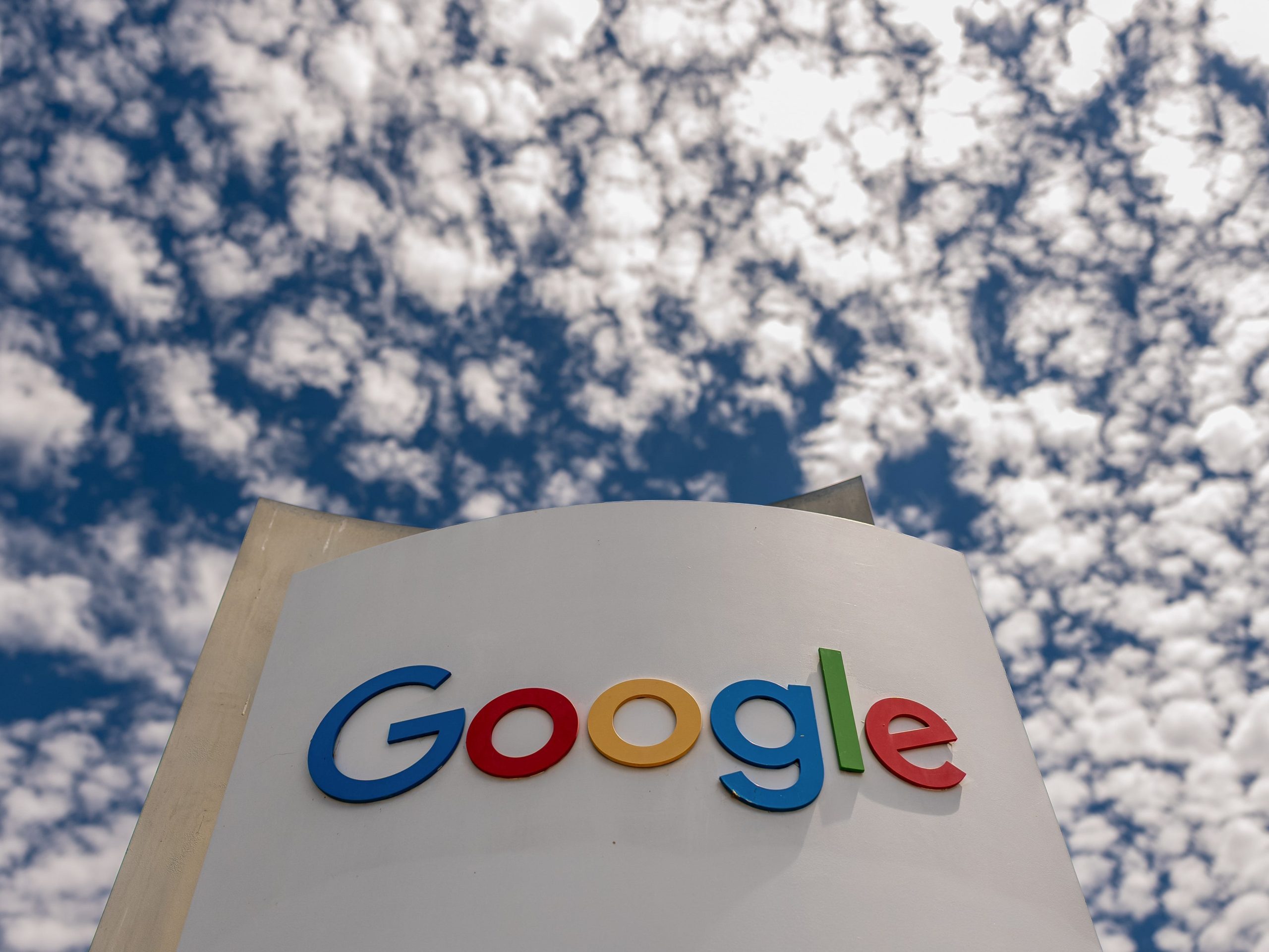 3-manfaat-terbesar-dari-pendapatan-google-di-kuartal-2,-mulai-dari-belanja-ai-hingga-pencapaian-penting-bagi-gemini