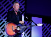 bruce-springsteen,-colin-kaepernick-dihormati-dengan-penghargaan-aclu-baru