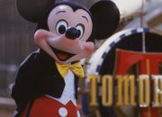 difilmkan-oleh-kacamata-pintar-meta?-internet-mengatakan-untuk-memutar-musik-disney.