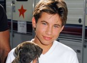 a-new-photo-of-jonathan-taylor-thomas-just-dropped-out-of-nowhere,-and-millennials-are:-0