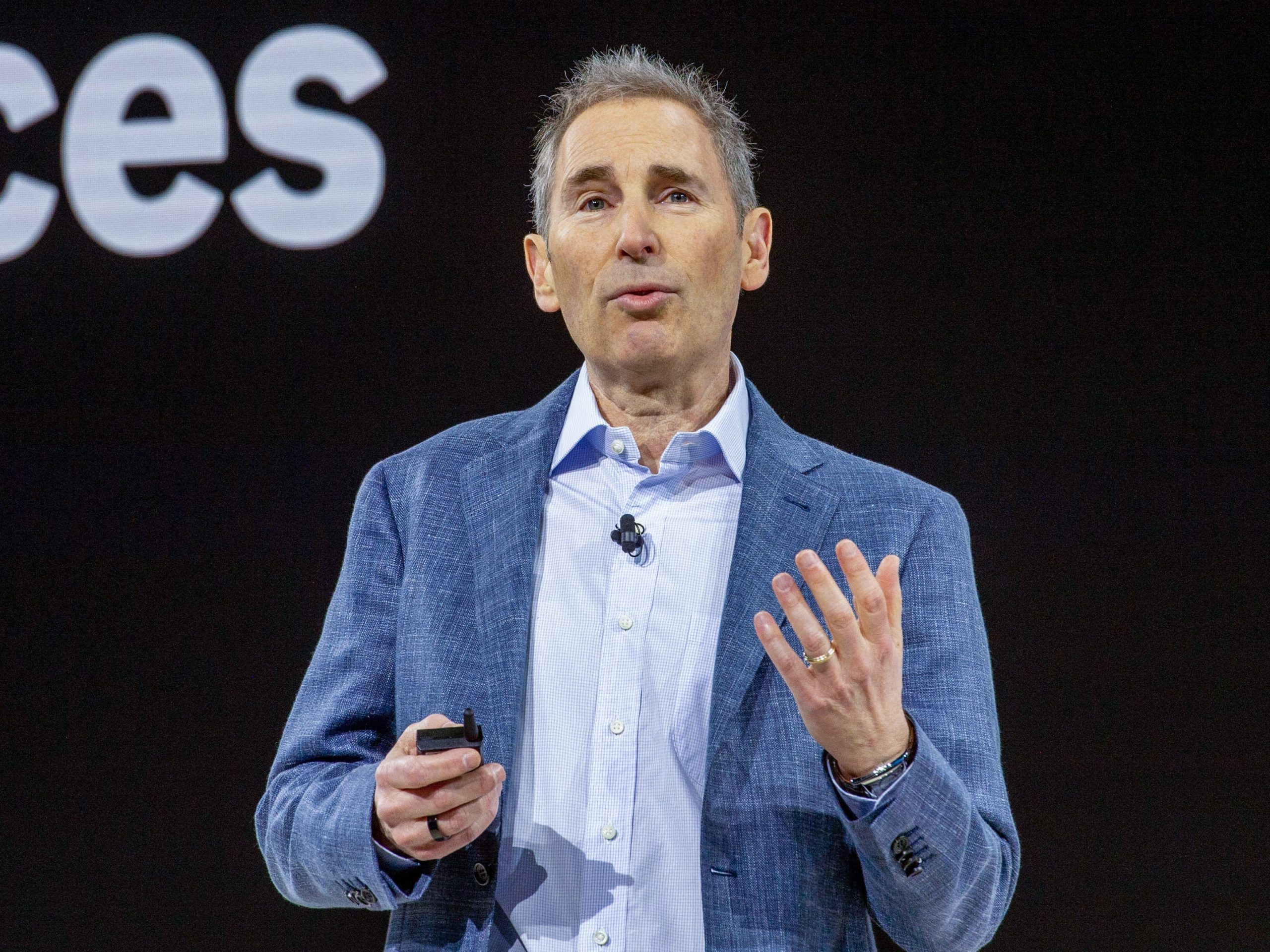 amazon-is-proving-you-don’t-need-the-best-model-to-win-the-ai-race