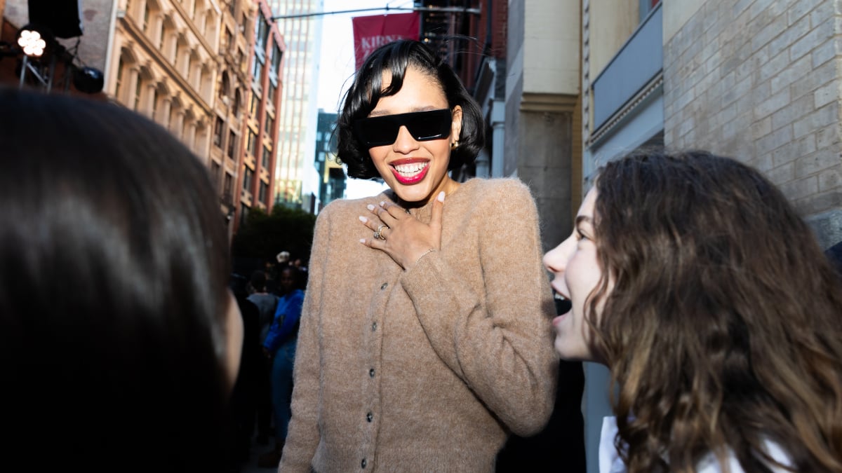 what-is-a-“tradwife”?-nara-smith-rejects-the-viral-label.