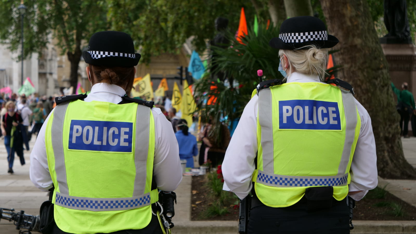 exfilsquad-hackers-leak-info-of-over-100,000-uk-police-officers,-staff