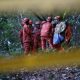FOTO: Momen Evakuasi Heli Jatuh di Hutan Brasil Tewaskan 4 Orang