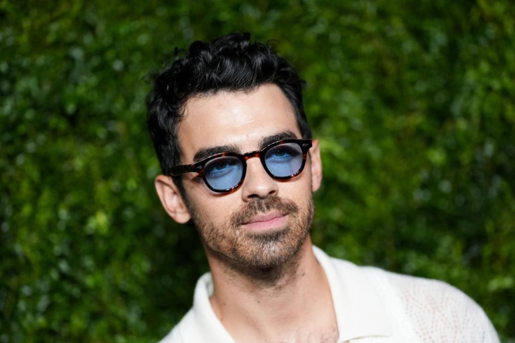 joe-jonas-says-he-sought-therapy-after-his-solo-album underperformed