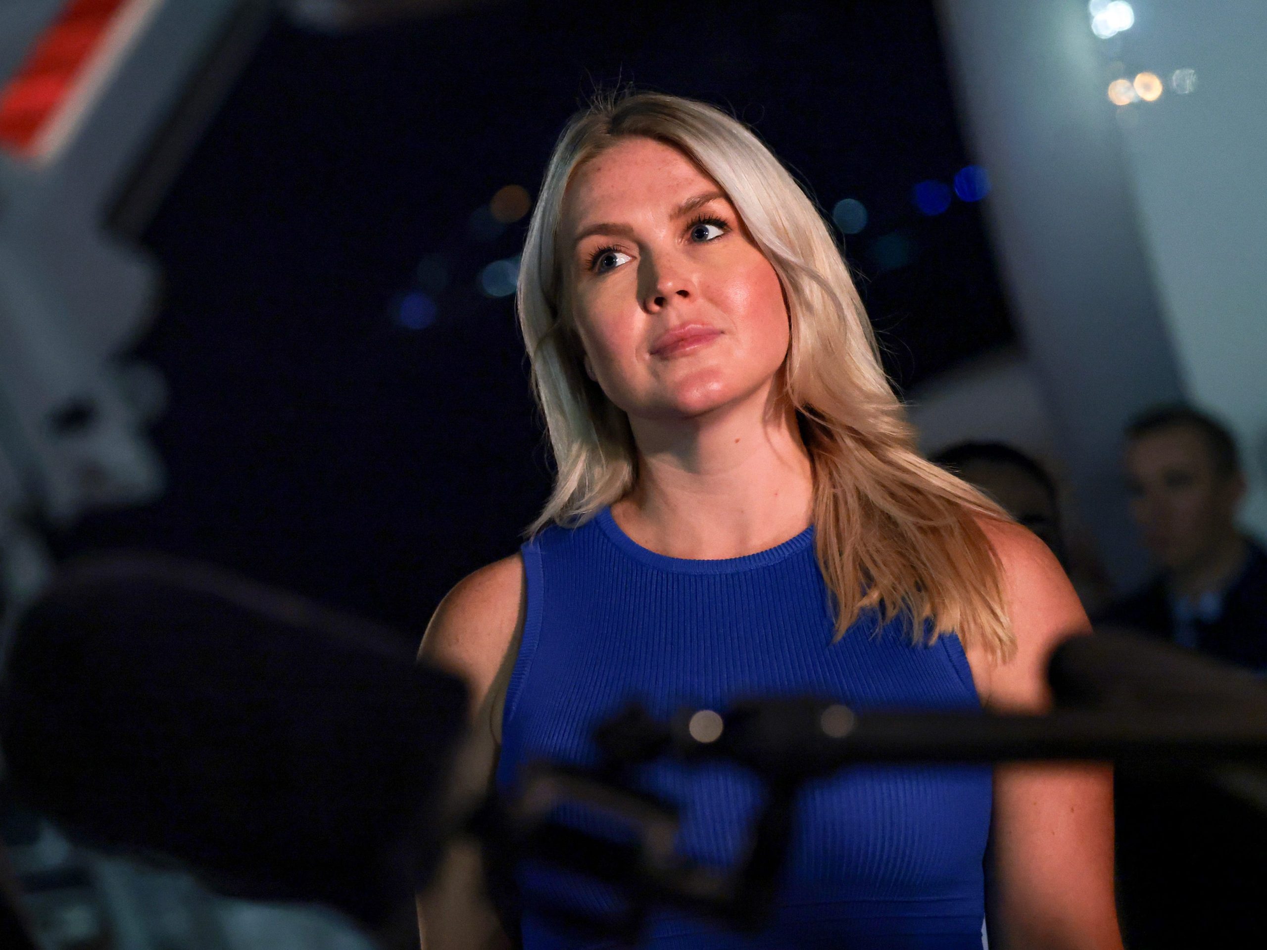 a-‘made-with-ai’-label-on-karoline-leavitt’s-departure-message-on-x-intensifies-the-ai-watermark-debate