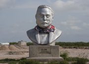 spacex’s-starbase-is-getting-a-few-monuments-dedicated-to-elon-musk-not-all-will-be-flattering.