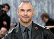 nicholas-hoult-jadi-gilderoy-lockhart-di-harry-potter-season-2
