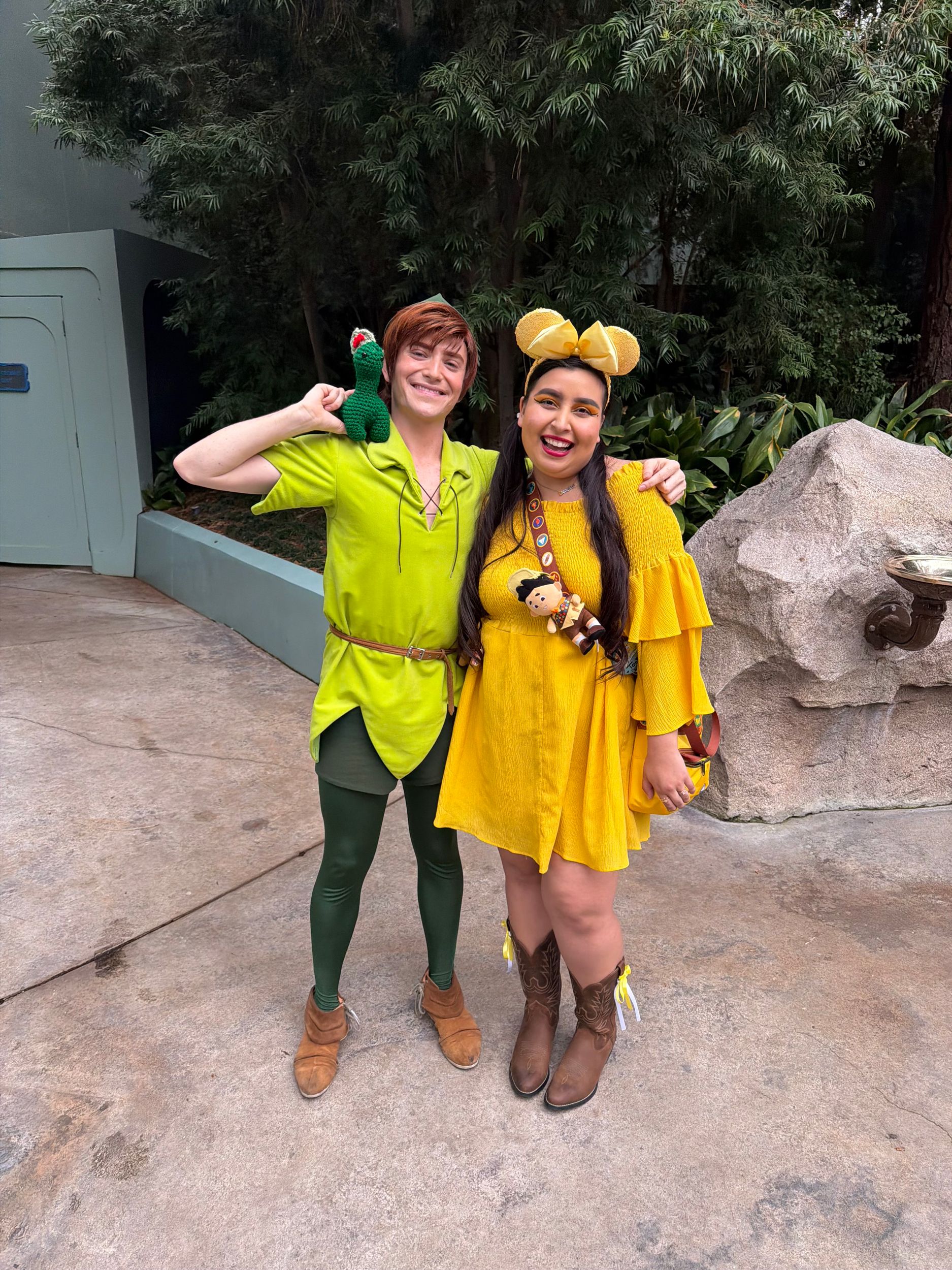 viral-disneyland-content-creator-defends-her-‘special-friendship’-with-peter-pan