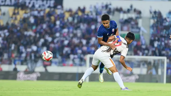 arema-fc-menangi-uji-coba-melawan-sesama-pengguna-stadion-kanjuruhan