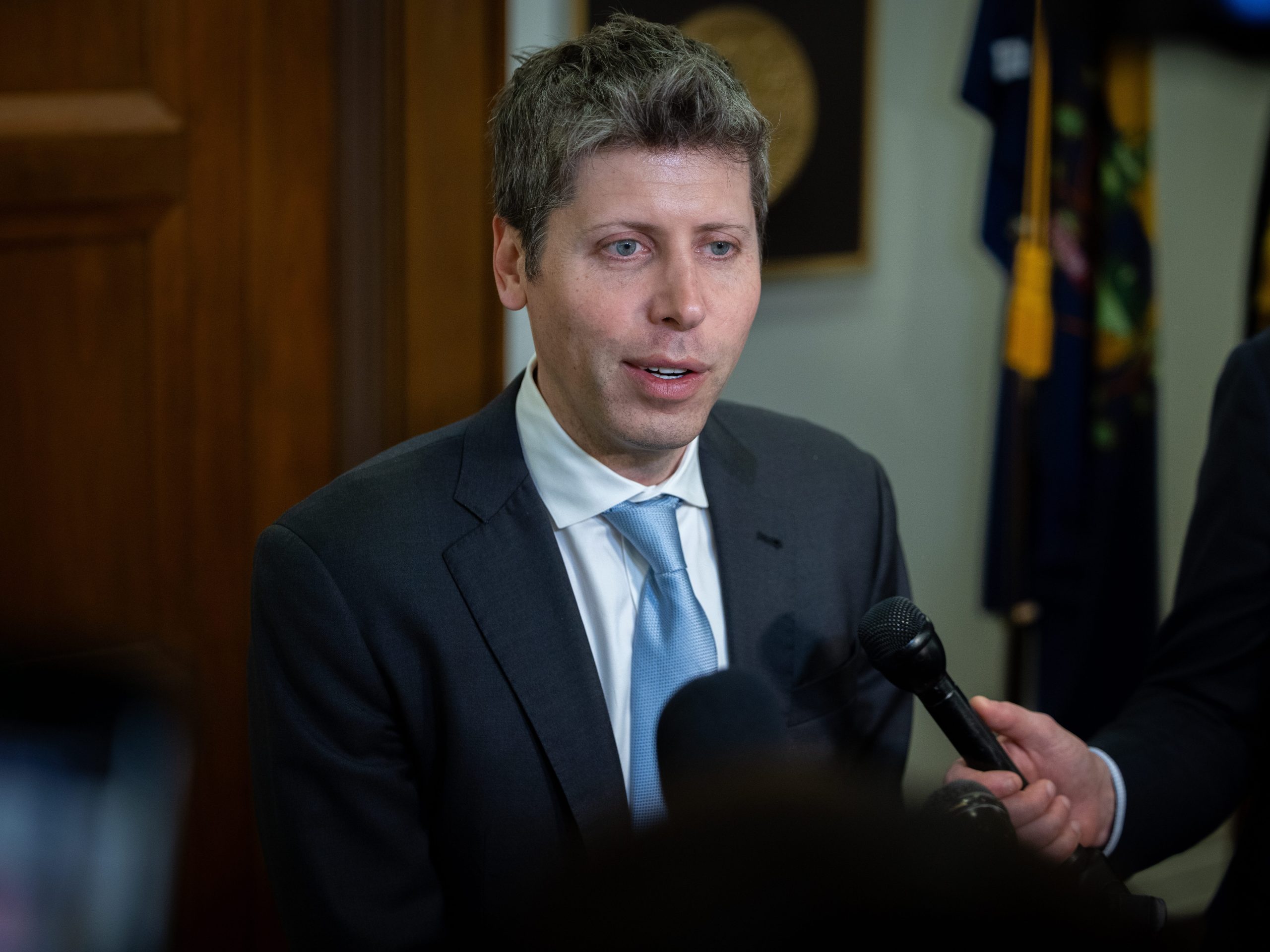 sam-altman-says-he’s-worried-about-ai-being-controlled-by-a-few-powerful-players