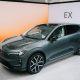volvo’s-cars-will-warn-one-another-about-hazards-in-the-road