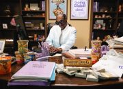 snoop-dogg-is-hiring-an-ice-cream-taster-&-it-pays-$10k-a month