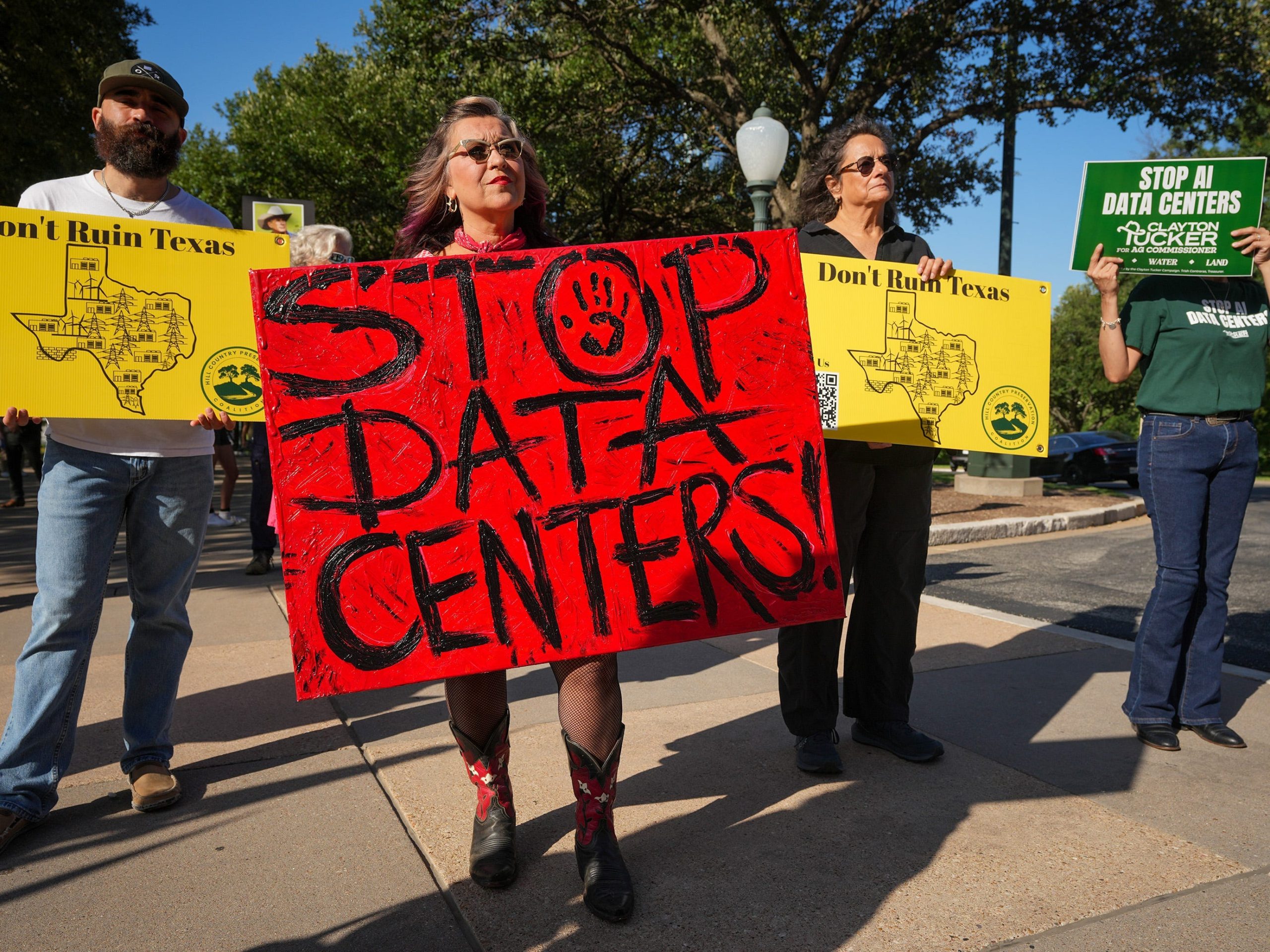 many-of-the-chinese-bots-x-says-posted-anti-data-center-content-had-no-followers-or-engagement,-a-researcher-found