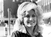 dolly-parton-returns-to-billboard-200-top-5,-notching-second-highest-charting-album ever
