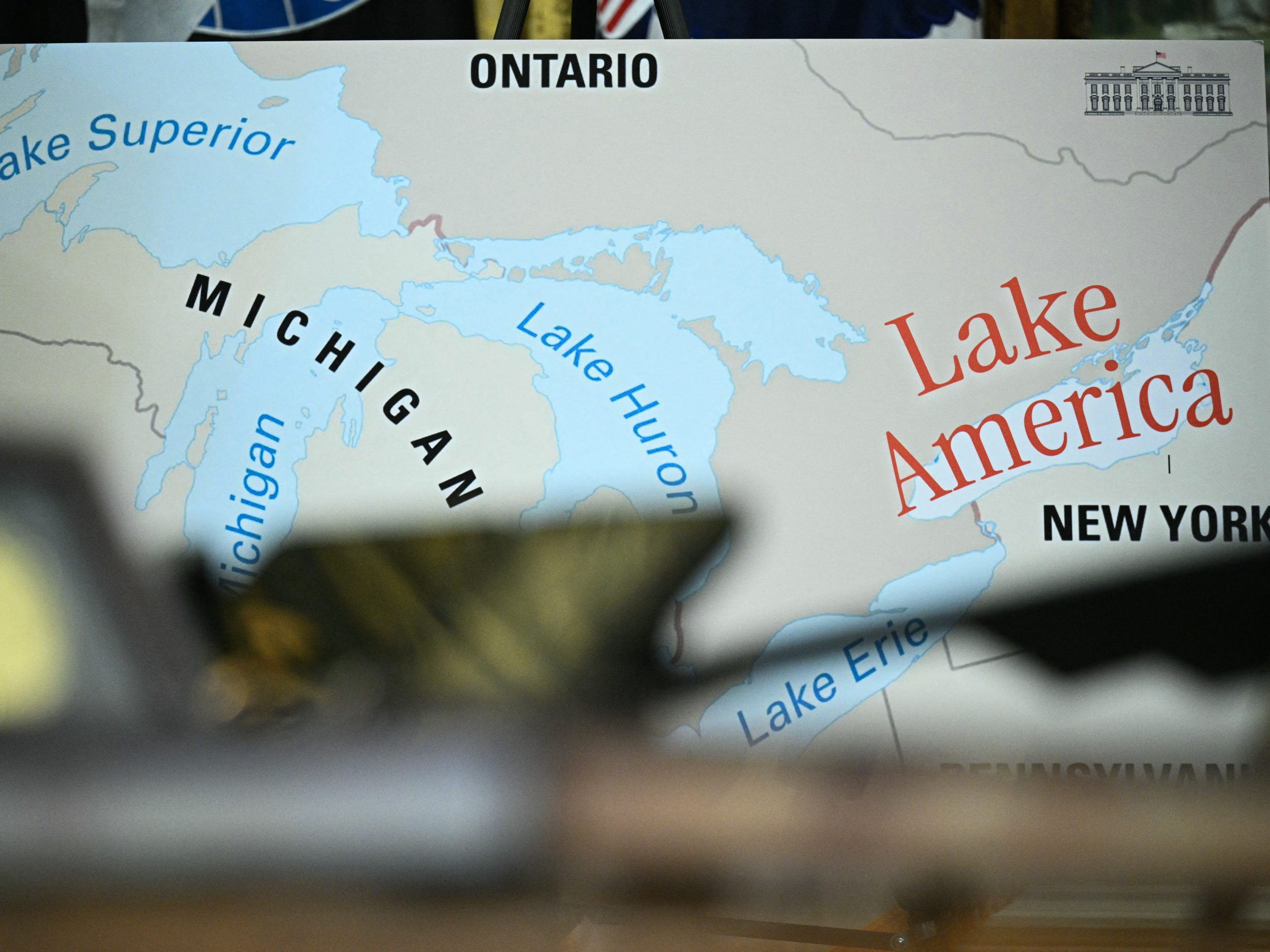 apple-maps-renames-lake-ontario-to-‘lake-america,’-joining-google