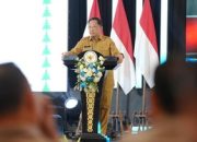 Mendagri Sebut Prabowo Minta Penertiban Spanduk Promosi: Tidak Indah