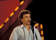 chart-rewind:-in-1986,-conway-twitty-turned-desperation-into-a-country-no. 1