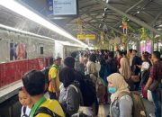 penumpang-kai-ke-jakarta-melonjak-88-persen-saat-erupsi-anak-krakatau