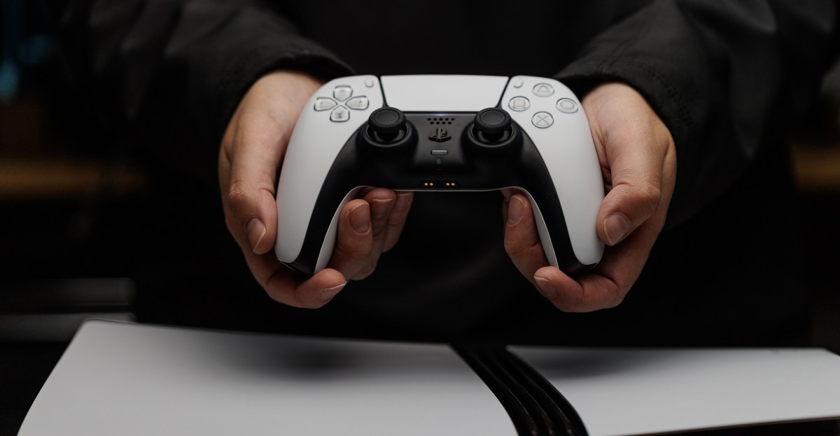 sony-isn’t-phasing-out-discs-quite-as-quickly-as-we-thought