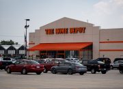 influencers-are-urging-home-depot-and-lowe’s-to-drop-flock